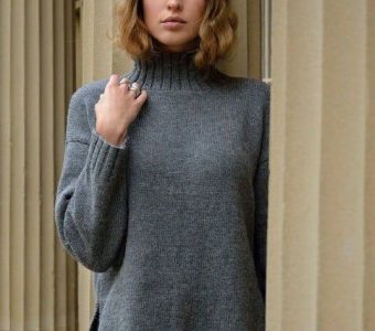 Стильный серый свитер (Вязание спицами)